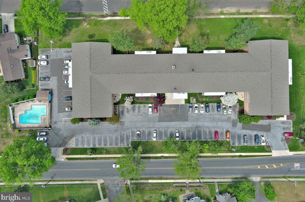 201 Cuthbert Blvd, Camden NJ  08107-1057 exterior
