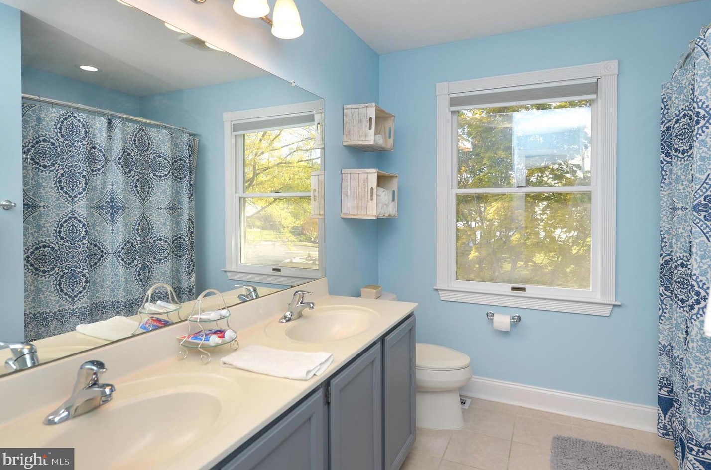 8 Killington Ct, Erial NJ  08081-3229 exterior