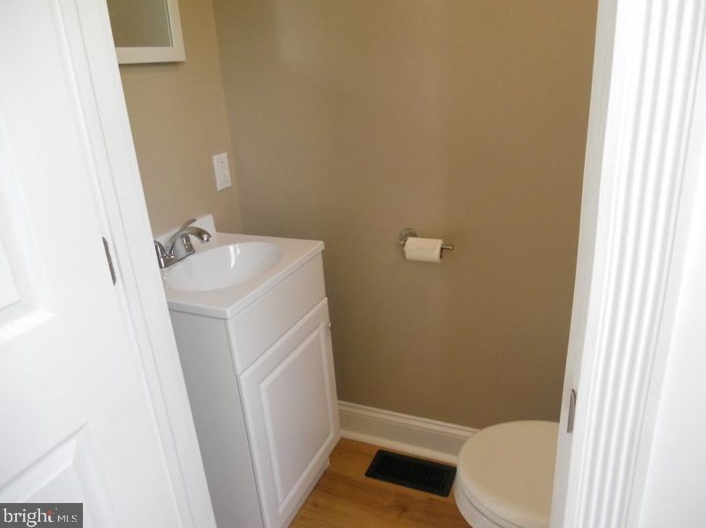 127 Minnetonka Rd, Somerdale NJ 08083-2720 exterior