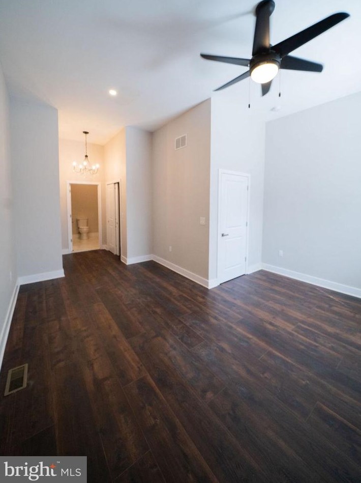 268 Wyoming Ave, Camden NJ 08106-1633 exterior