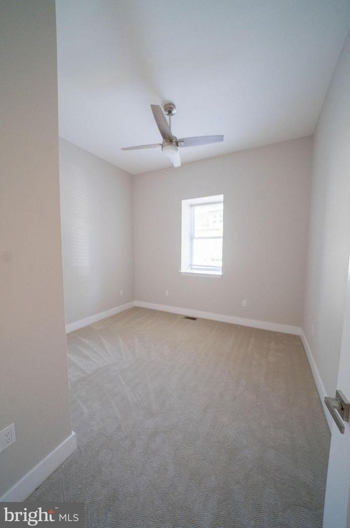 268 Wyoming Ave, Camden NJ 08106-1633 exterior