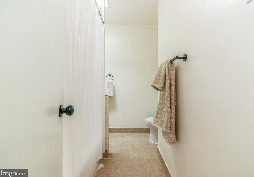 617 Division St, Gloucester NJ 08030-2335 exterior