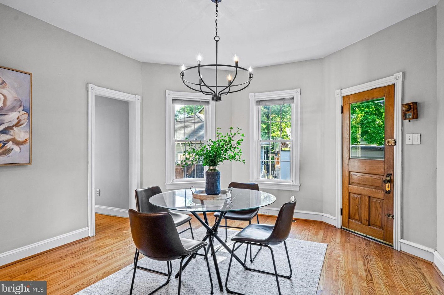 213 Park Ave, Haddonfield NJ 08033-1639 exterior