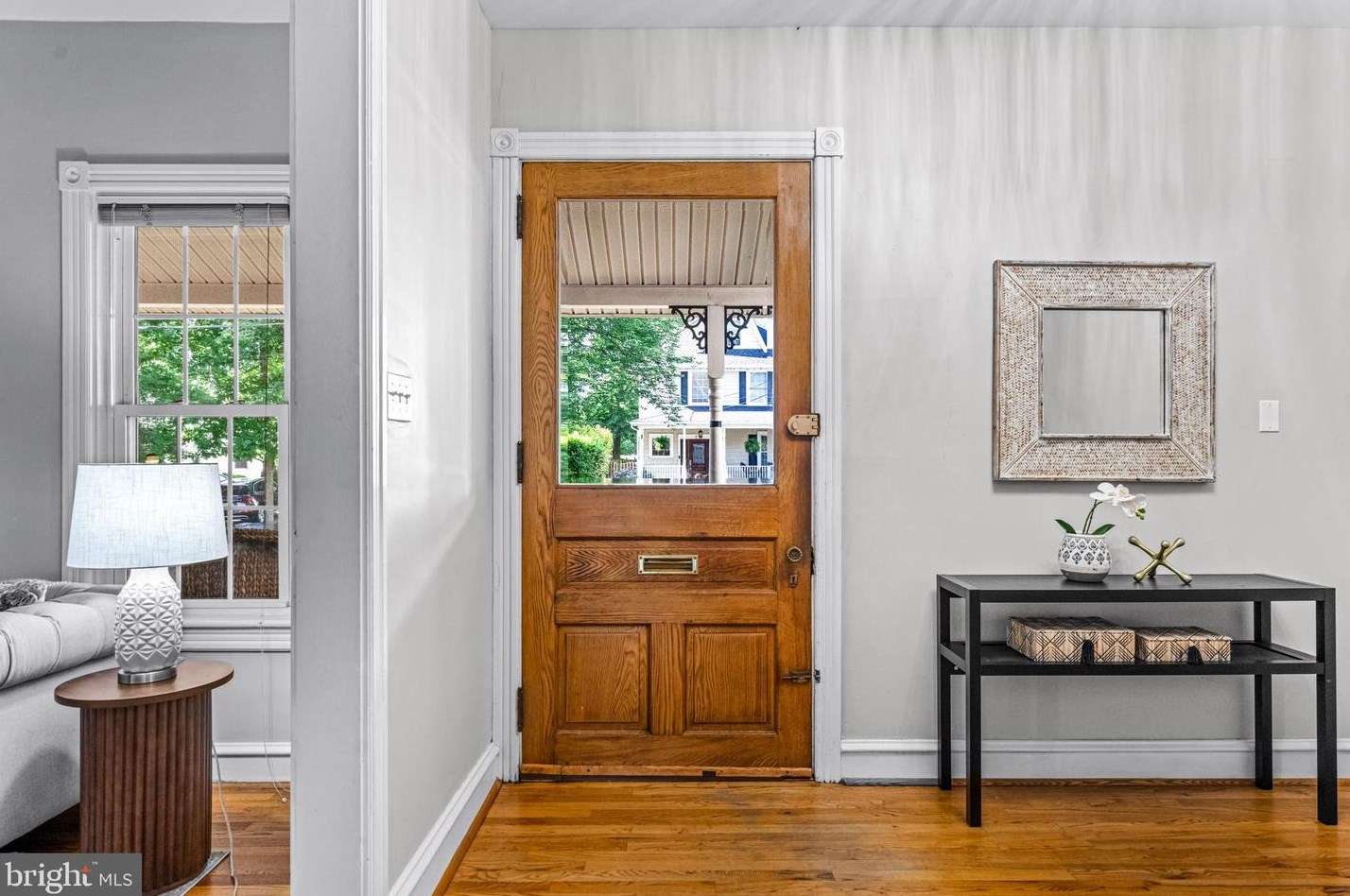 213 Park Ave, Haddonfield NJ 08033-1639 exterior