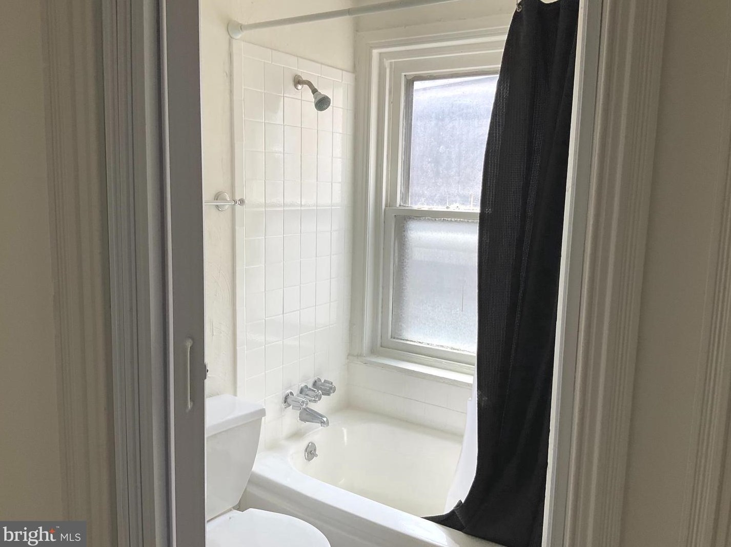 712 Spruce St, Camden NJ 08103-3230 exterior