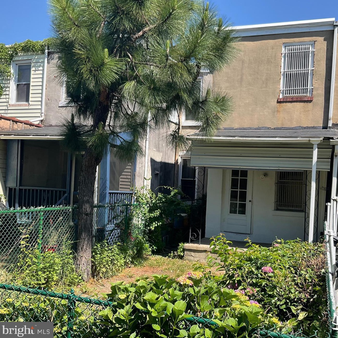 712 Spruce St, Camden NJ 08103-3230 exterior