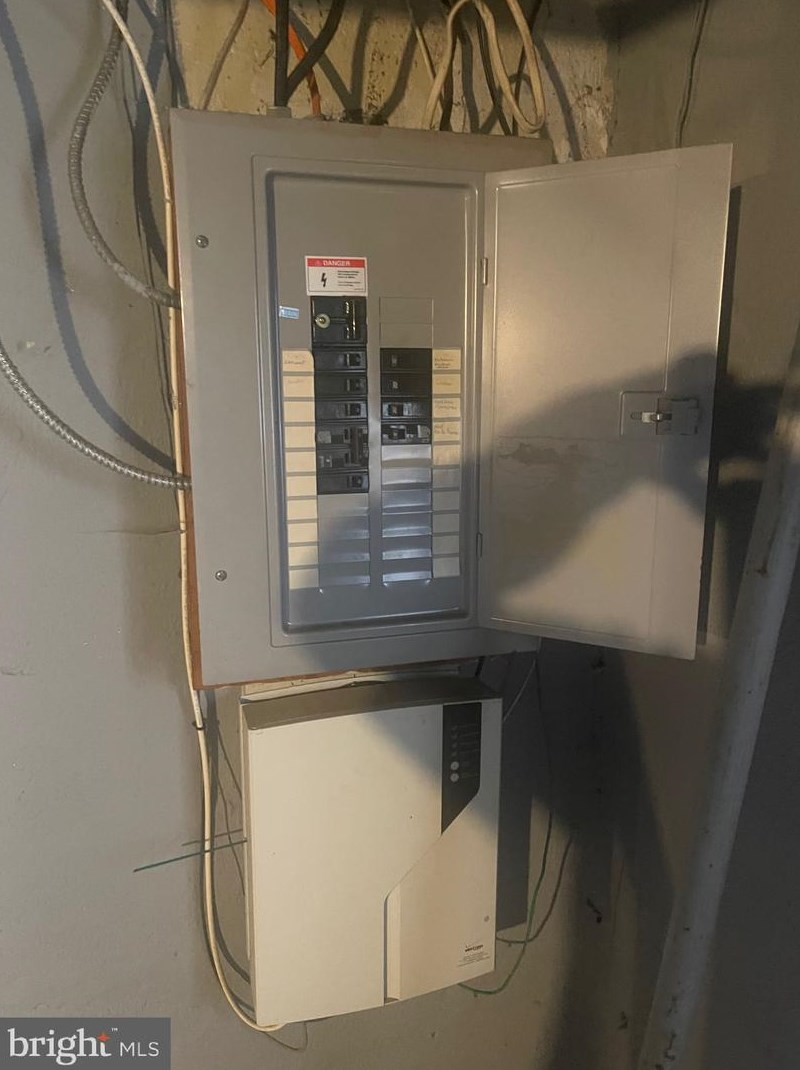 1291 Browning St, Camden NJ 08104-2010 exterior