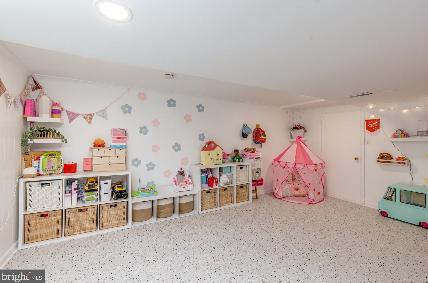 612 Sycamore Ter, Haddon Heights NJ 08035-1725 exterior