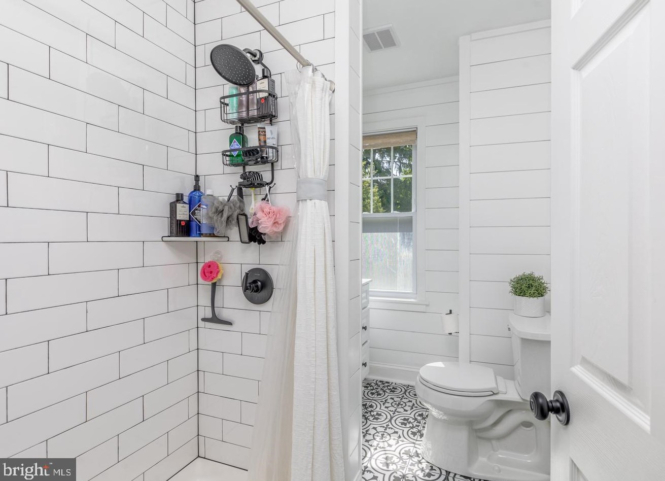 612 Sycamore Ter, Haddon Heights NJ 08035-1725 exterior