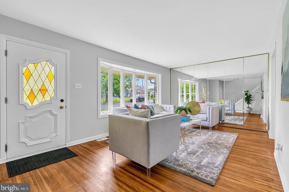 8421 Stow Rd, Camden NJ 08110-3337 exterior