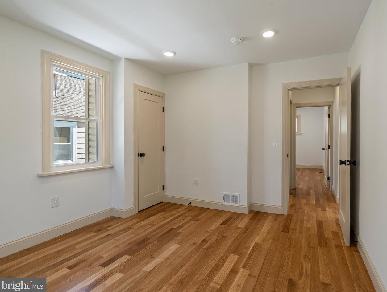 49 Collingswood Ave, Haddon Township NJ  08107-1242 exterior