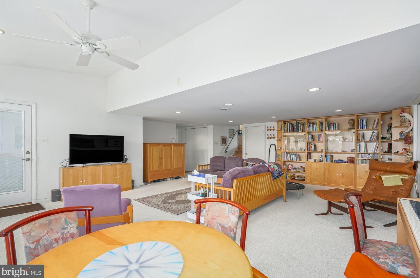 319 Longwood Dr, Tavistock NJ 08033-1039 exterior