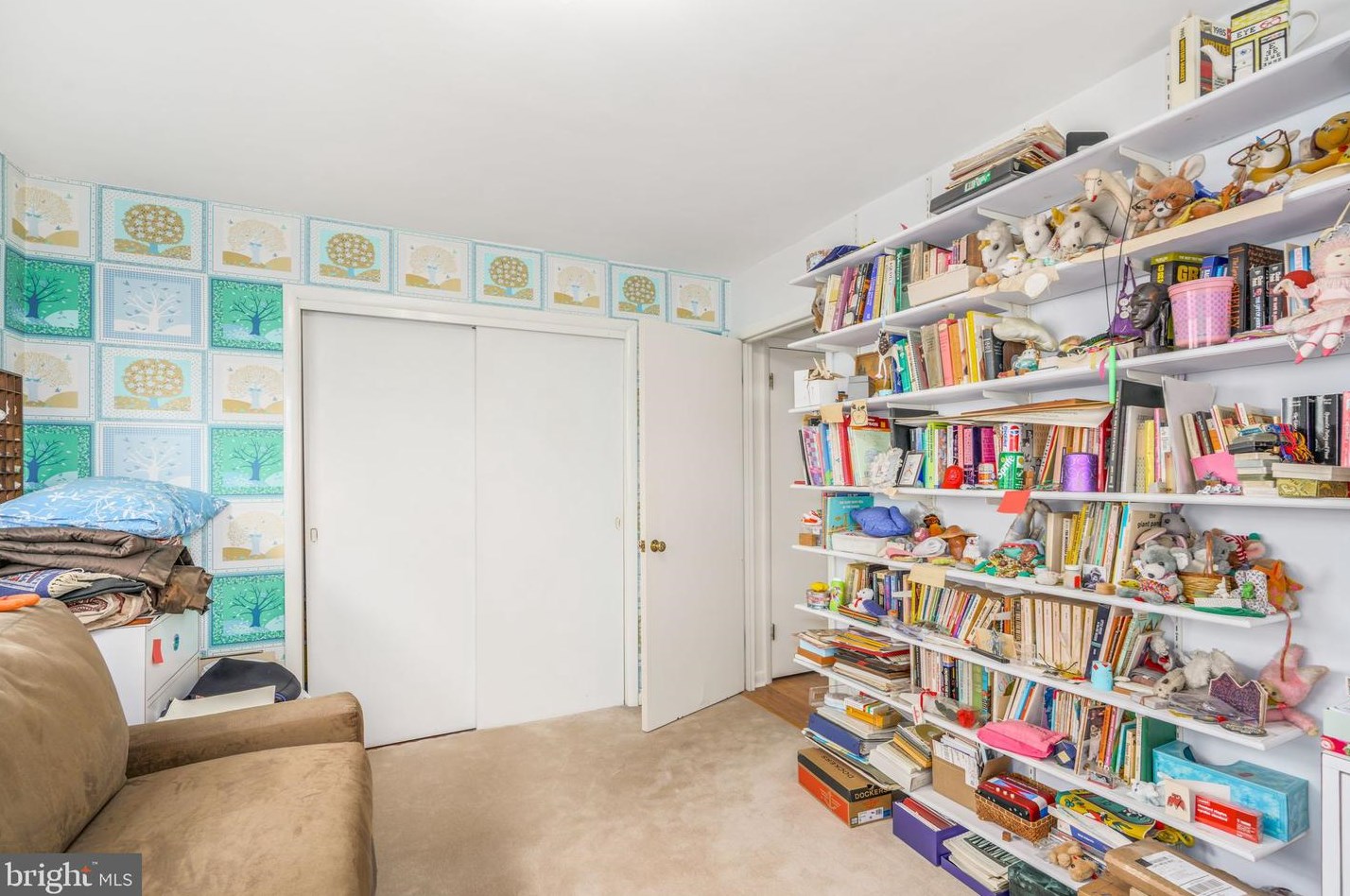 319 Longwood Dr, Tavistock NJ 08033-1039 exterior