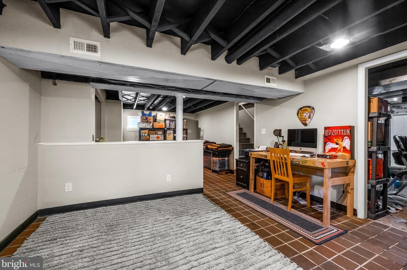 6563 Irving Ave, Camden NJ  08109-2419 exterior