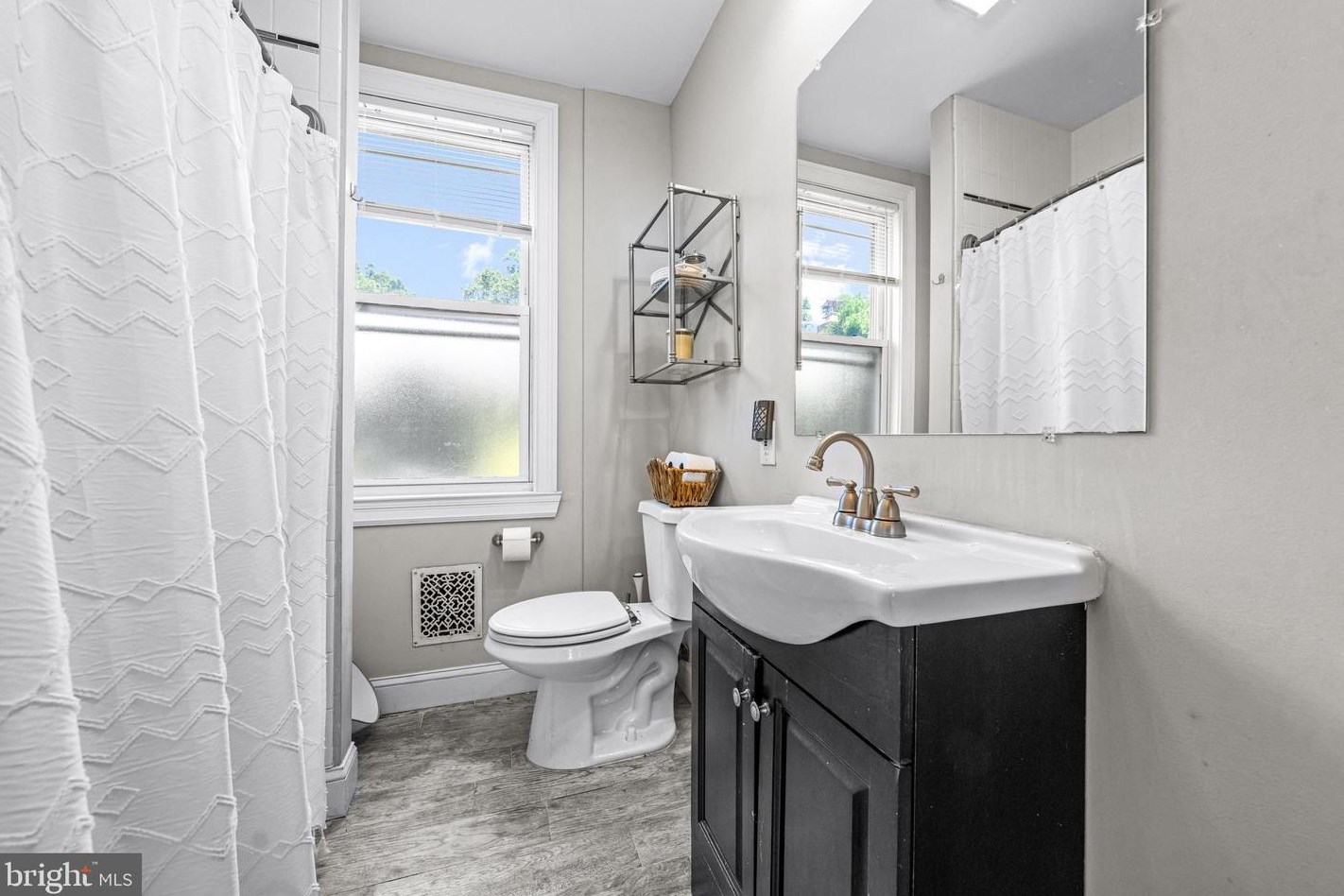 6563 Irving Ave, Camden NJ  08109-2419 exterior