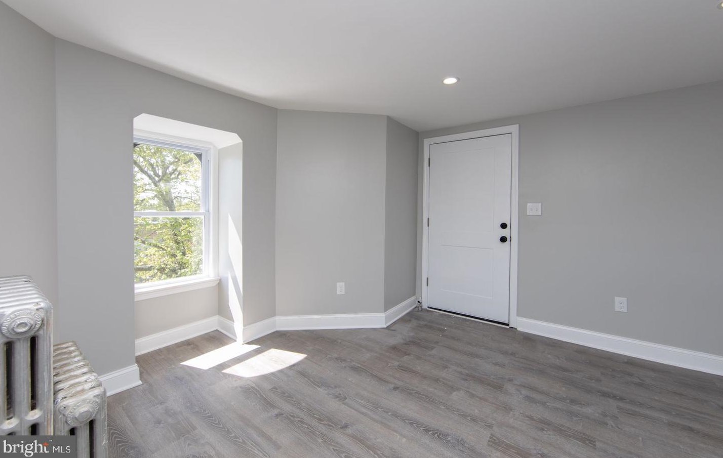 1033 Collings Ave, Camden NJ  08107-1750 exterior