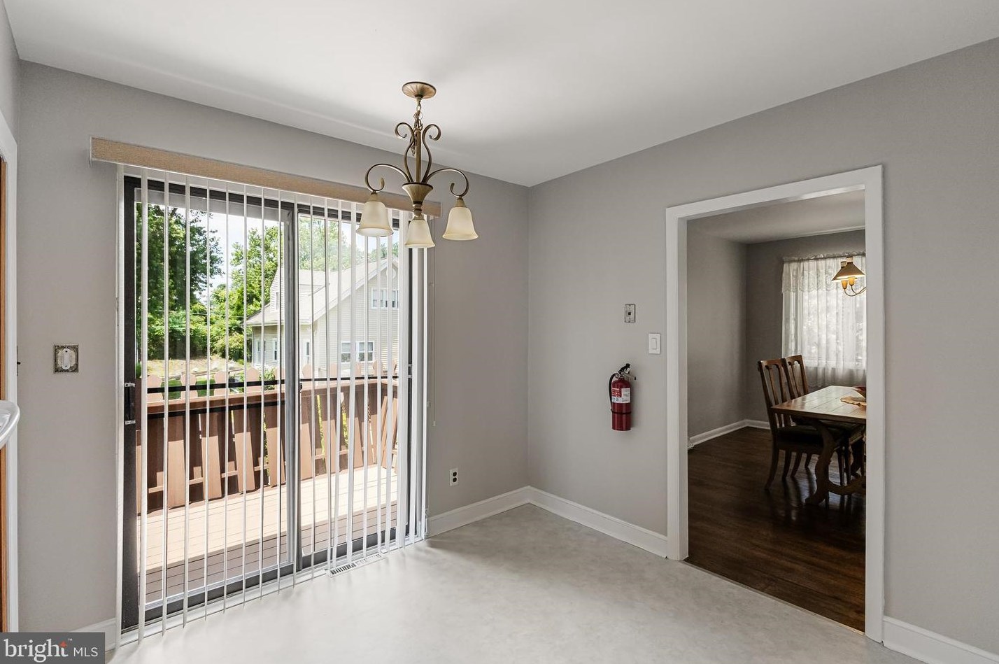 7119 Browning Rd, Camden NJ 08107-1916 exterior