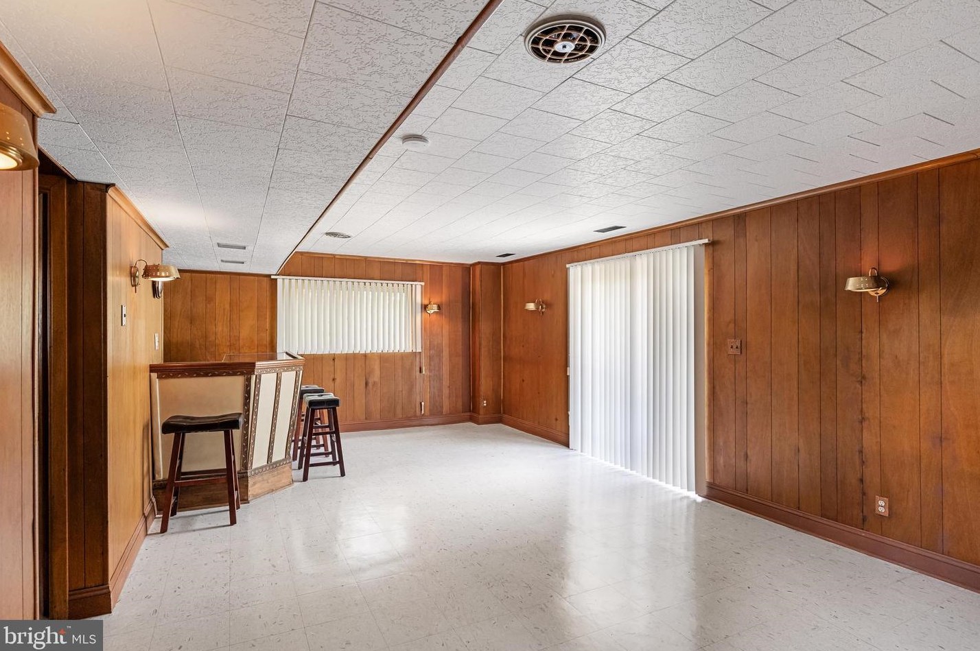 7119 Browning Rd, Camden NJ 08107-1916 exterior