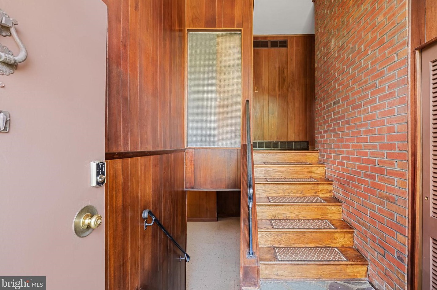 7119 Browning Rd, Camden NJ 08107-1916 exterior