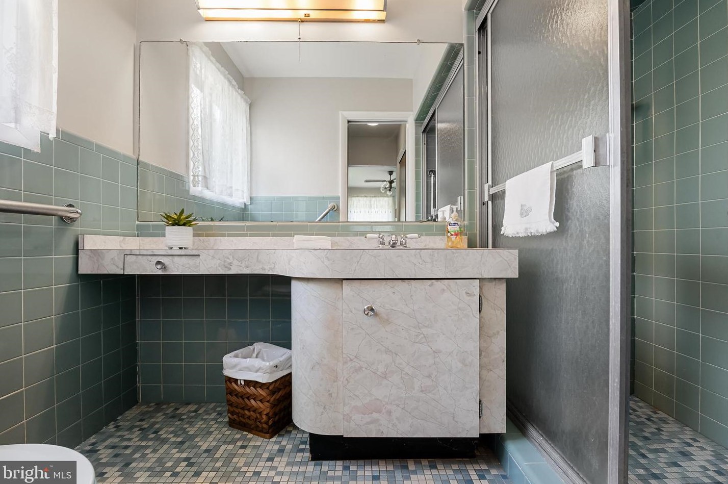 7119 Browning Rd, Camden NJ 08107-1916 exterior