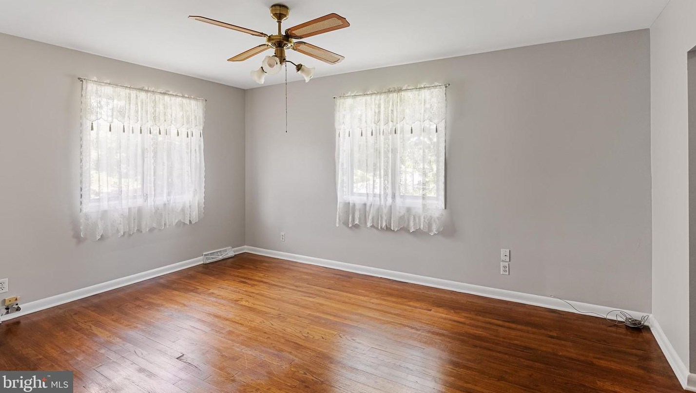 7119 Browning Rd, Camden NJ 08107-1916 exterior