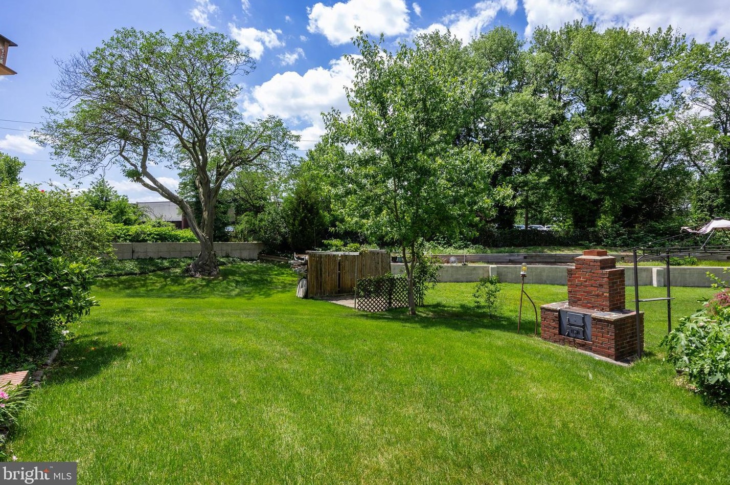 7119 Browning Rd, Camden NJ 08107-1916 exterior