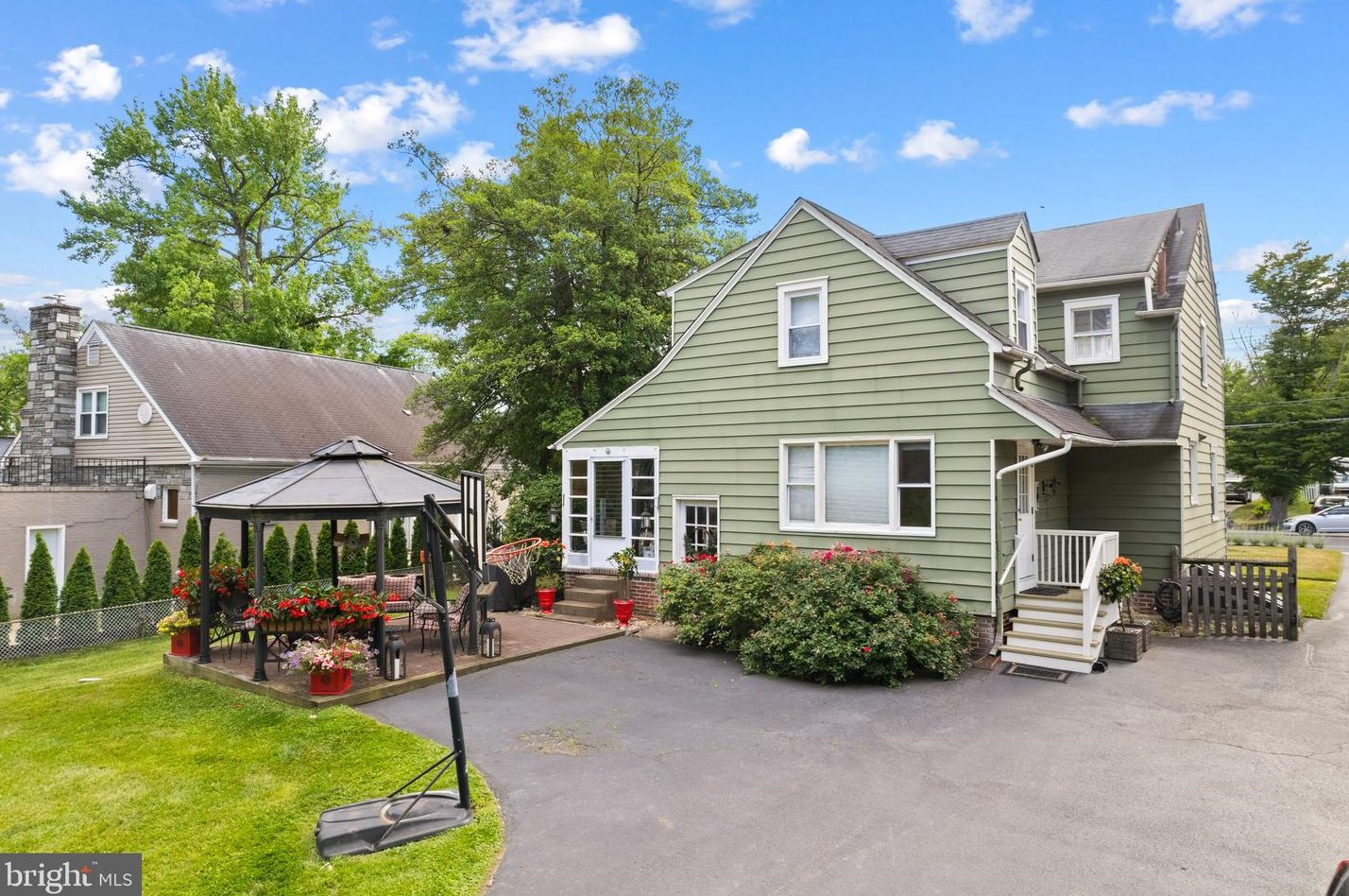 611 Grv St, Haddonfield NJ 08033-1217 exterior