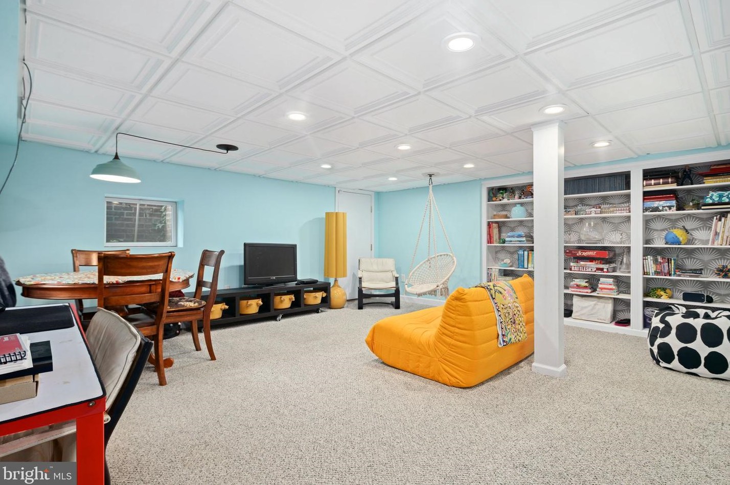 611 Grv St, Haddonfield NJ 08033-1217 exterior