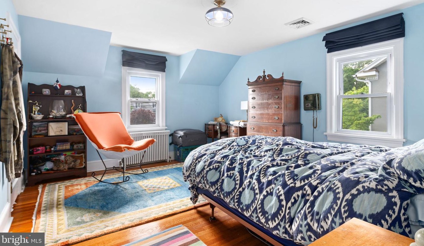 611 Grv St, Haddonfield NJ 08033-1217 exterior