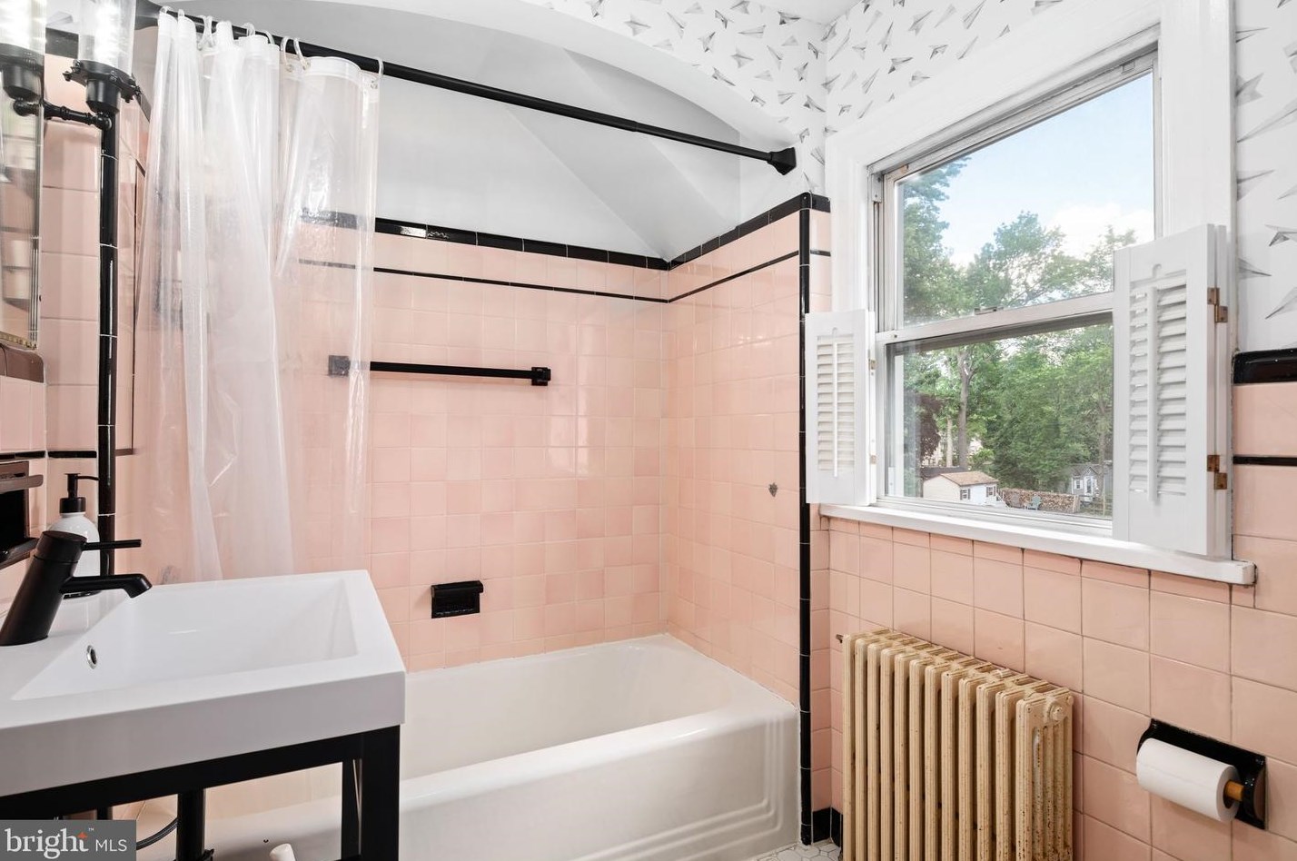 611 Grv St, Haddonfield NJ 08033-1217 exterior