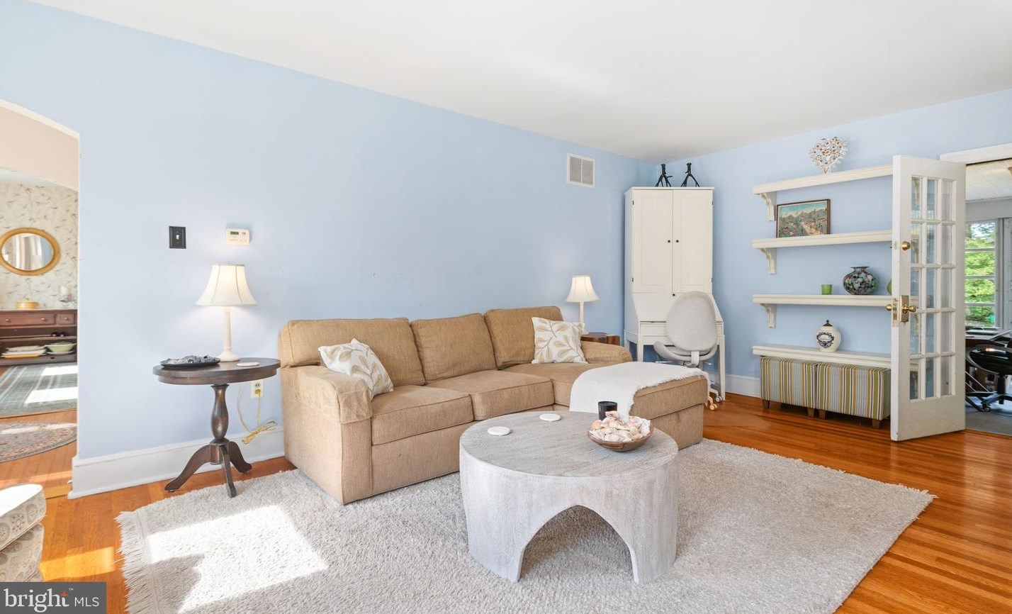 611 Grv St, Haddonfield NJ 08033-1217 exterior