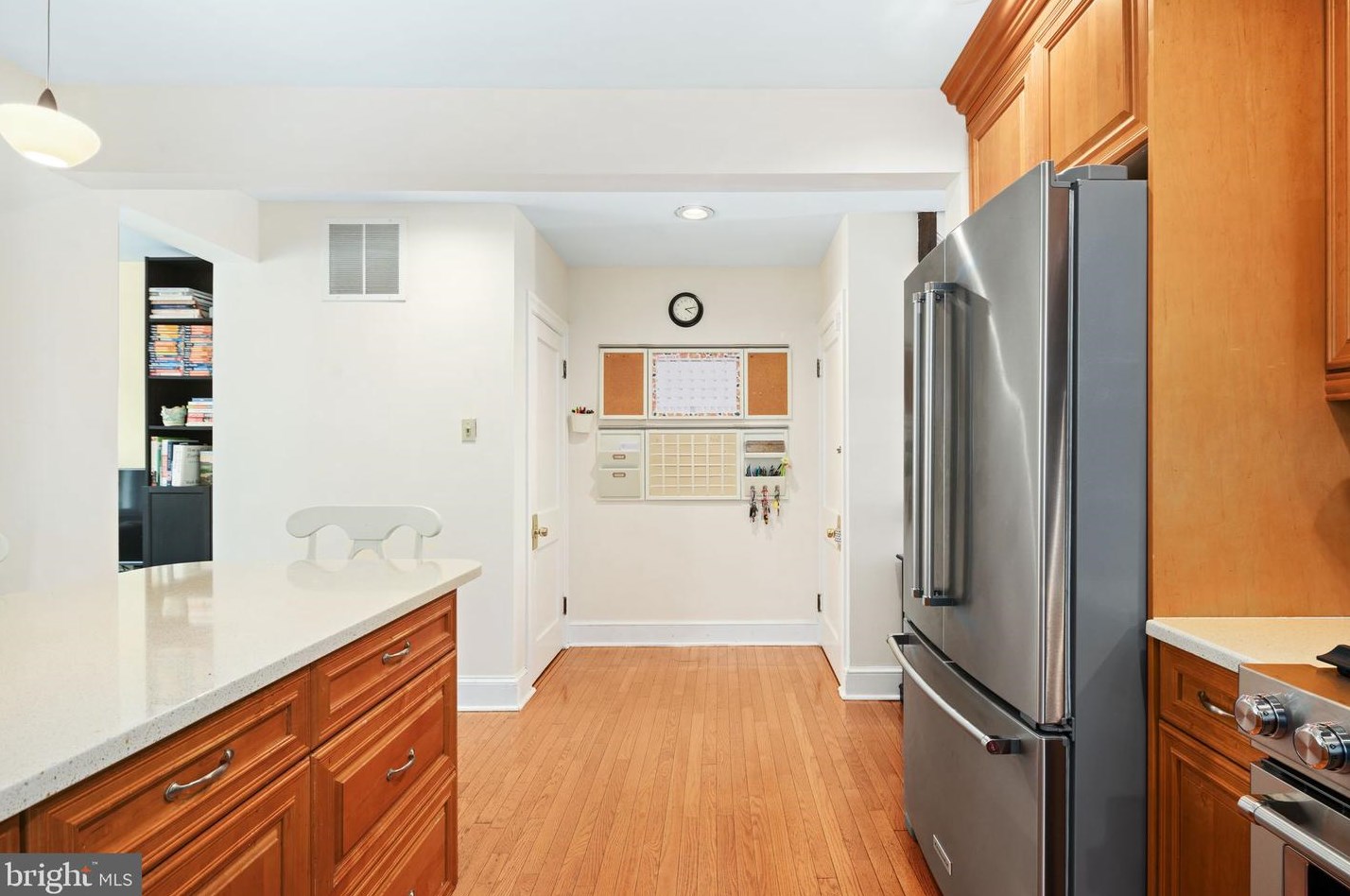 611 Grv St, Haddonfield NJ 08033-1217 exterior