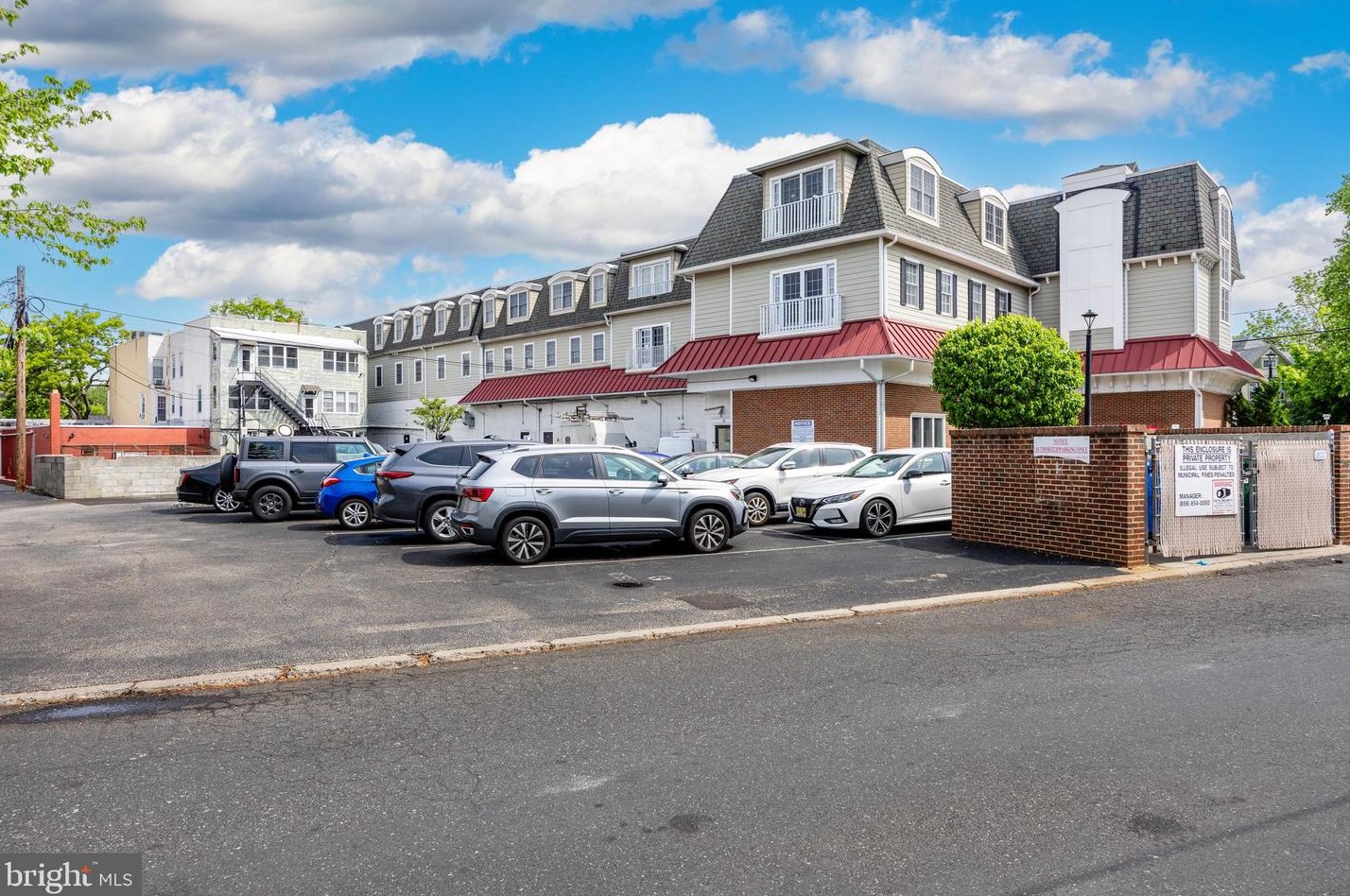 30 Kings Ct, Haddonfield NJ 08033-1885 exterior