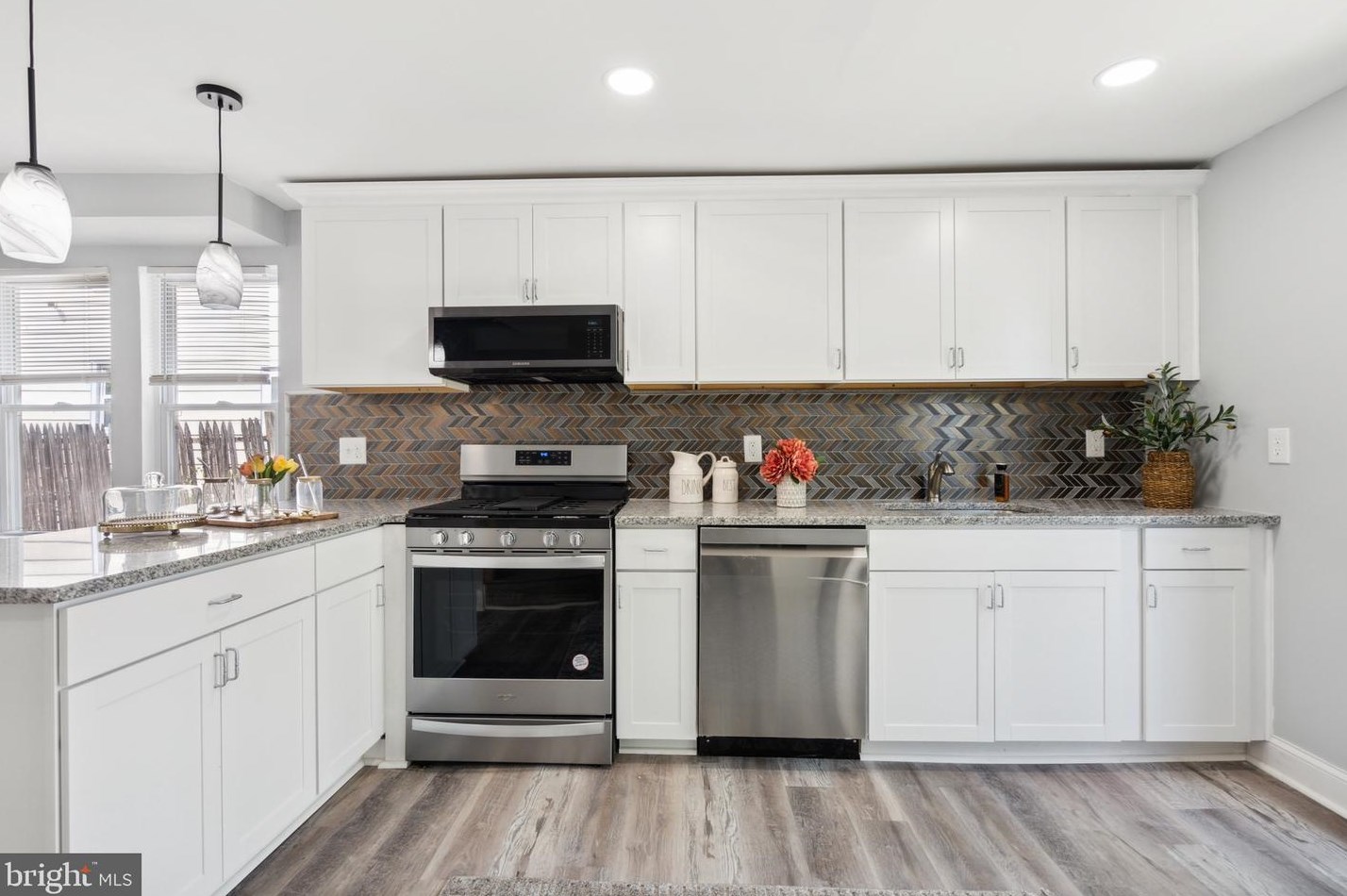 6240 Clayton Ave, Camden NJ 08109-1305 exterior