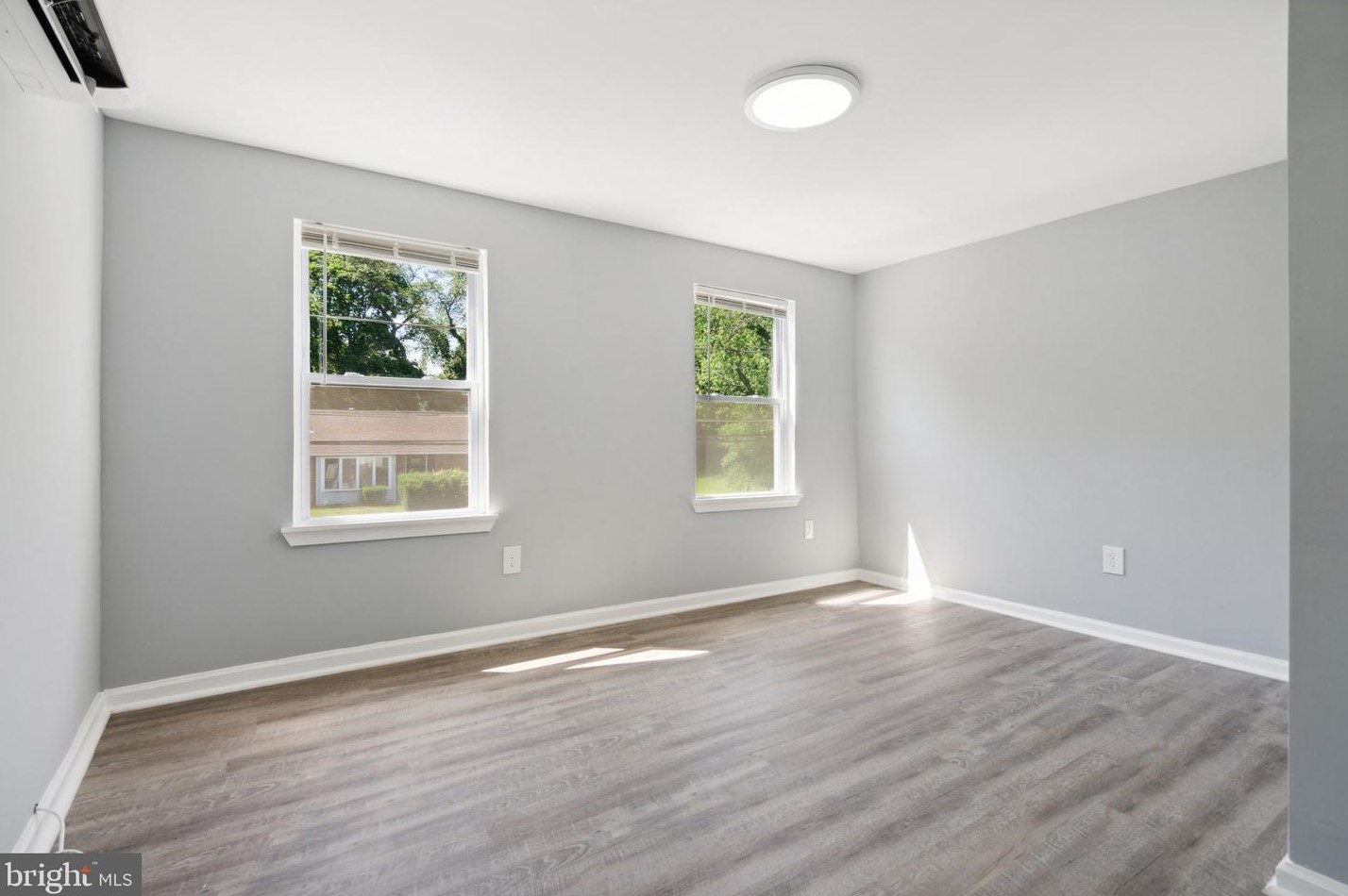 6240 Clayton Ave, Camden NJ 08109-1305 exterior