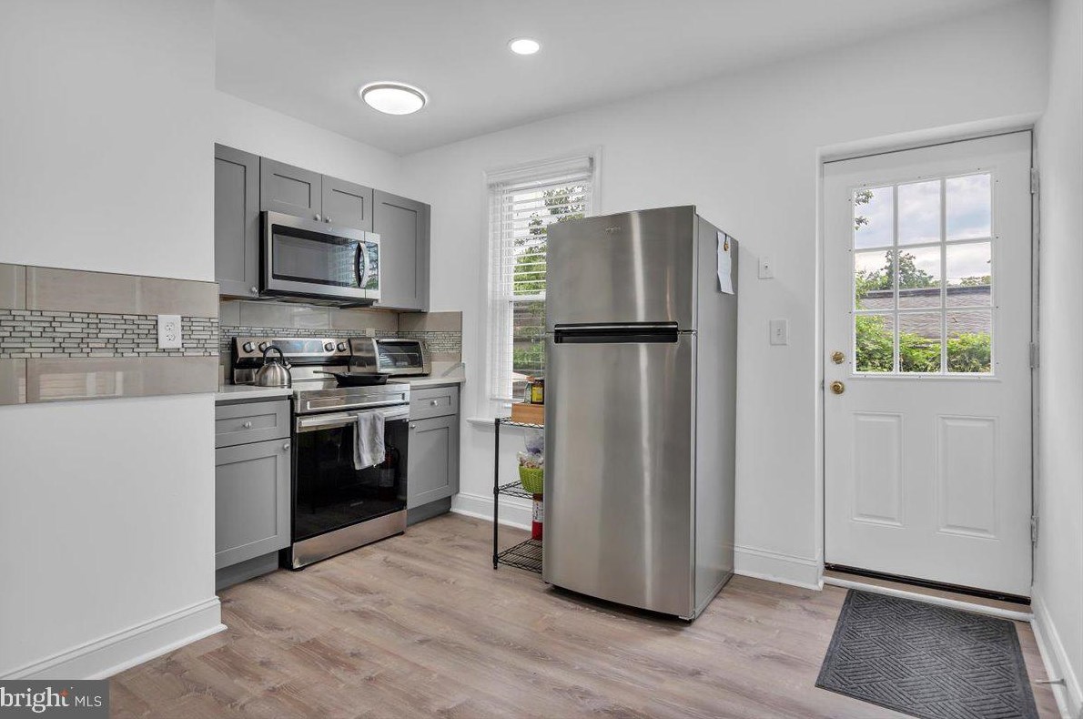 11 Atlantic, Camden NJ 08104-1204 exterior