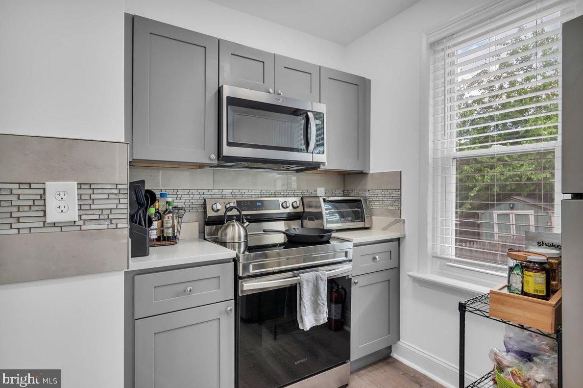 11 Atlantic, Camden NJ 08104-1204 exterior