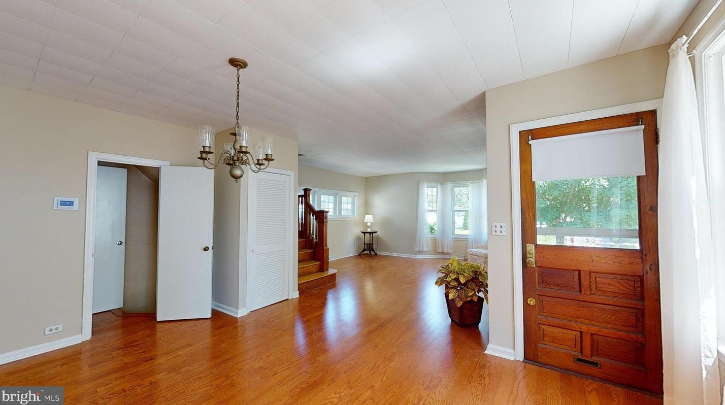 154 Oakland Ave, Camden NJ  08106-2322 exterior