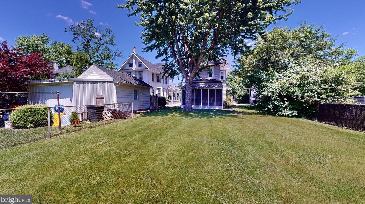 154 Oakland Ave, Camden NJ 08107-1211 exterior