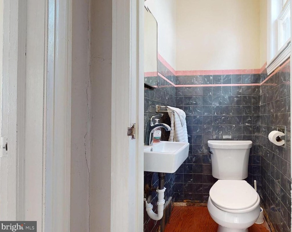 154 Oakland Ave, Camden NJ 08107-1211 exterior