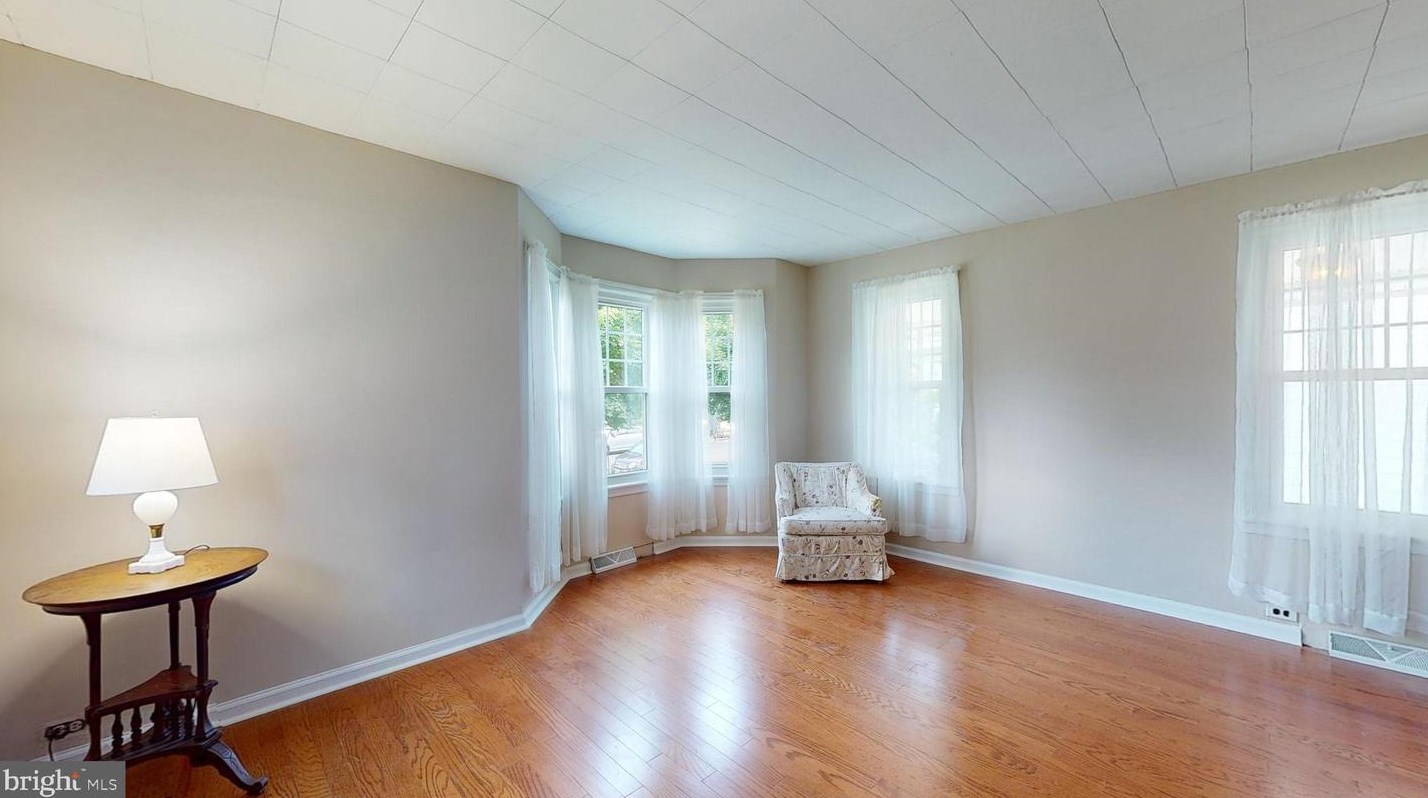 154 Oakland Ave, Camden NJ 08107-1211 exterior