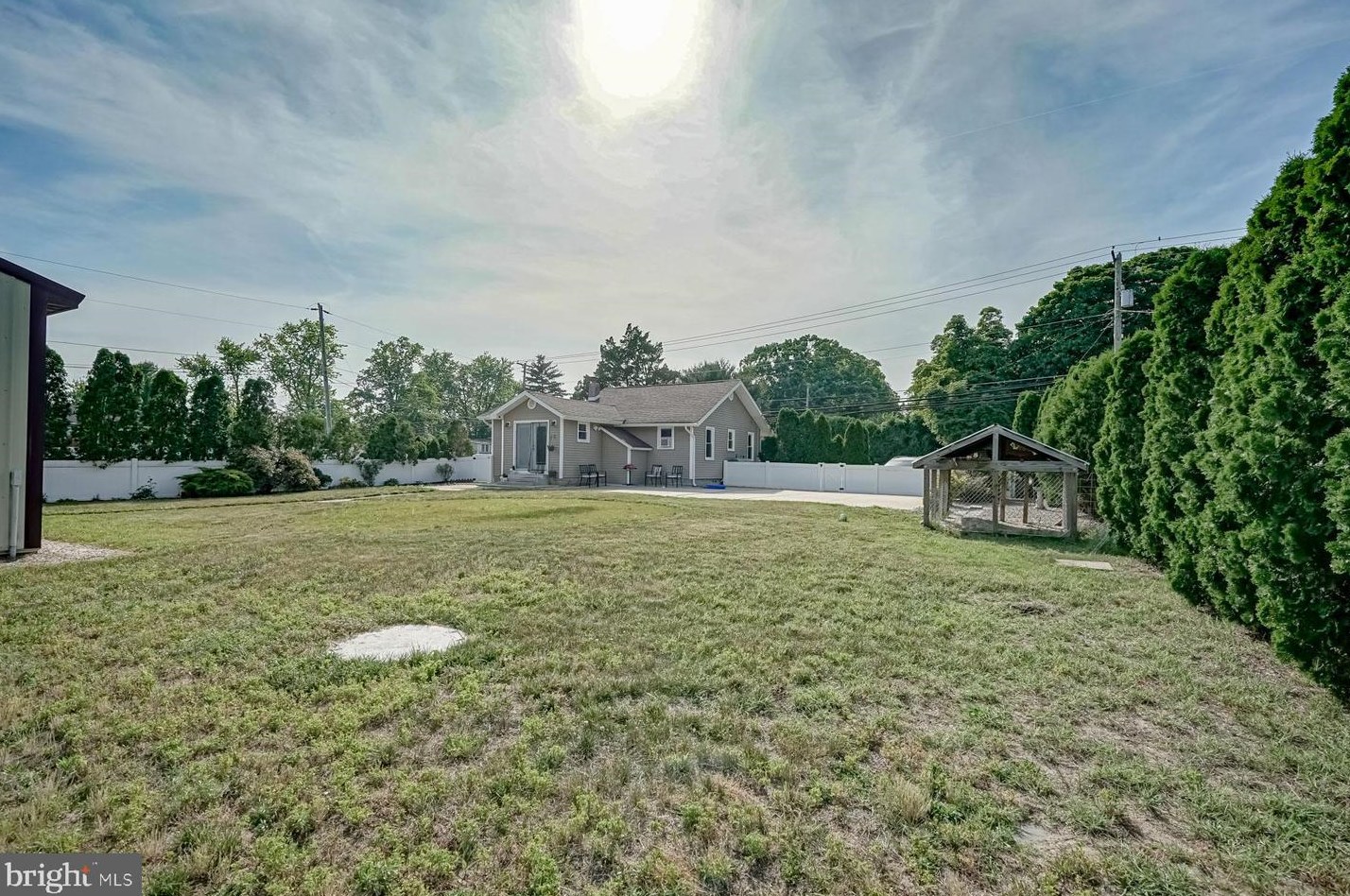 1891 Erial Clementon Rd, Erial NJ 08081-9670 exterior