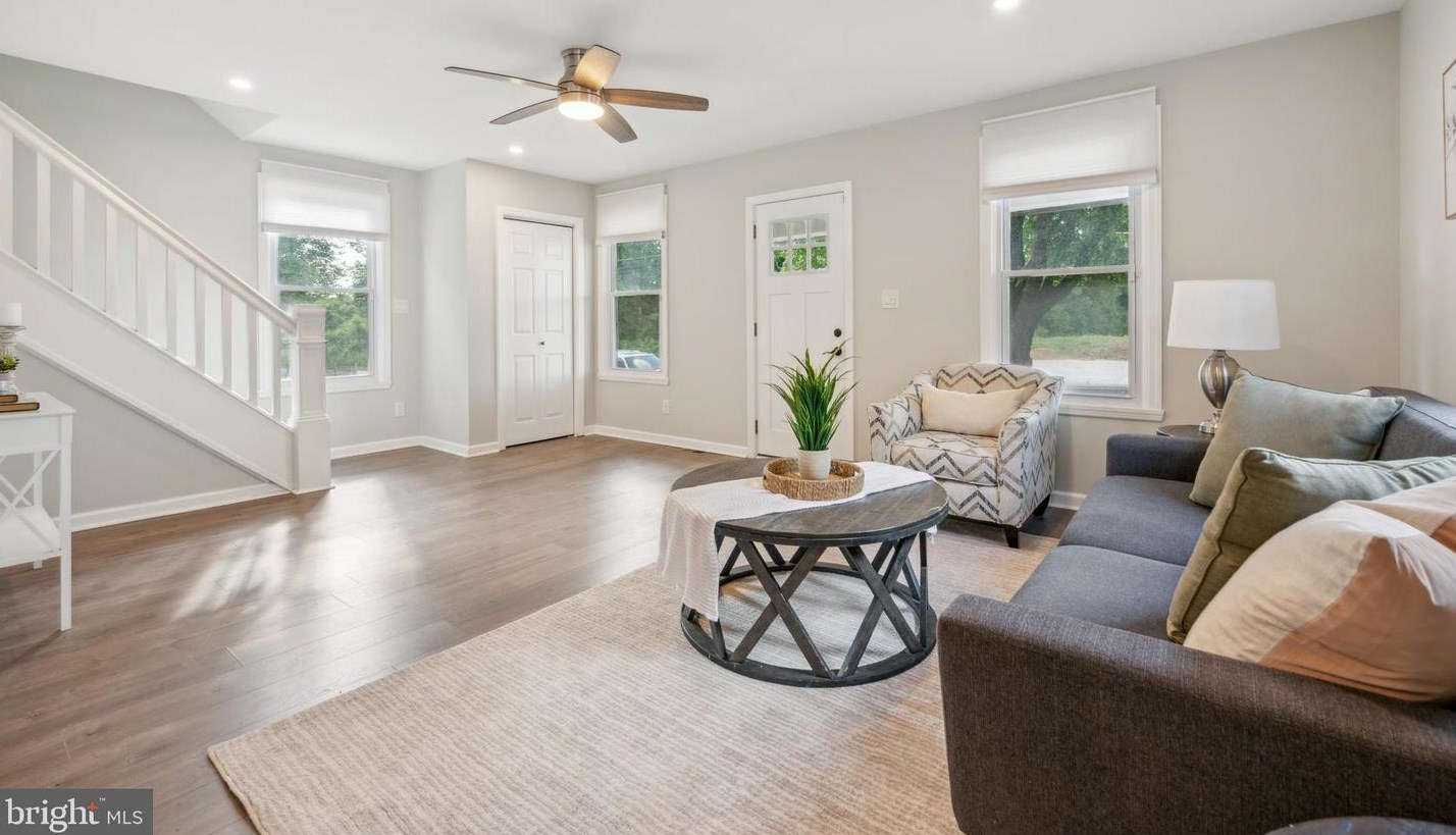 459 Cv Rd, Camden NJ 08110-3512 exterior