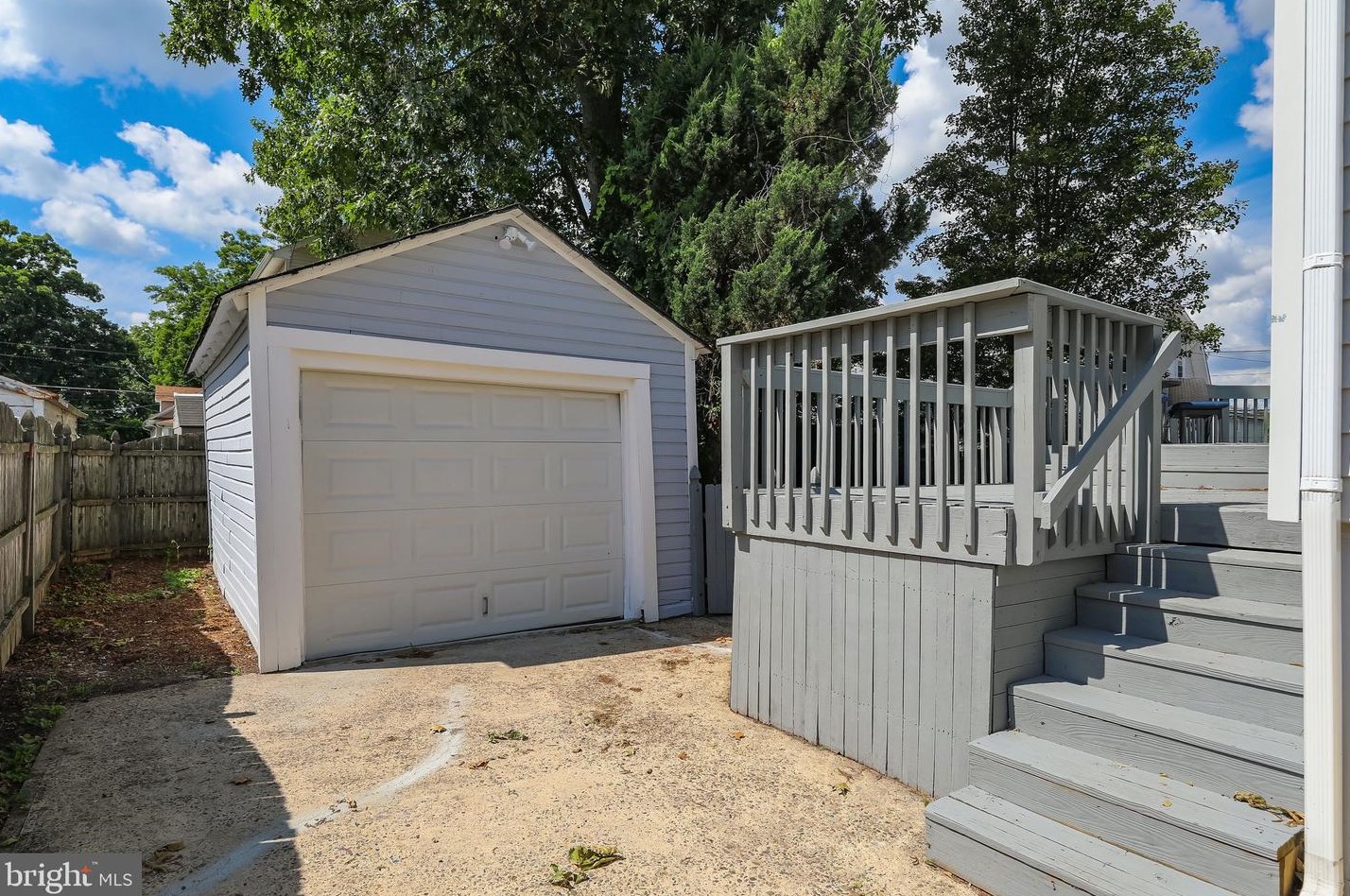 5520 Russell Ave, Camden NJ 08109-1346 exterior