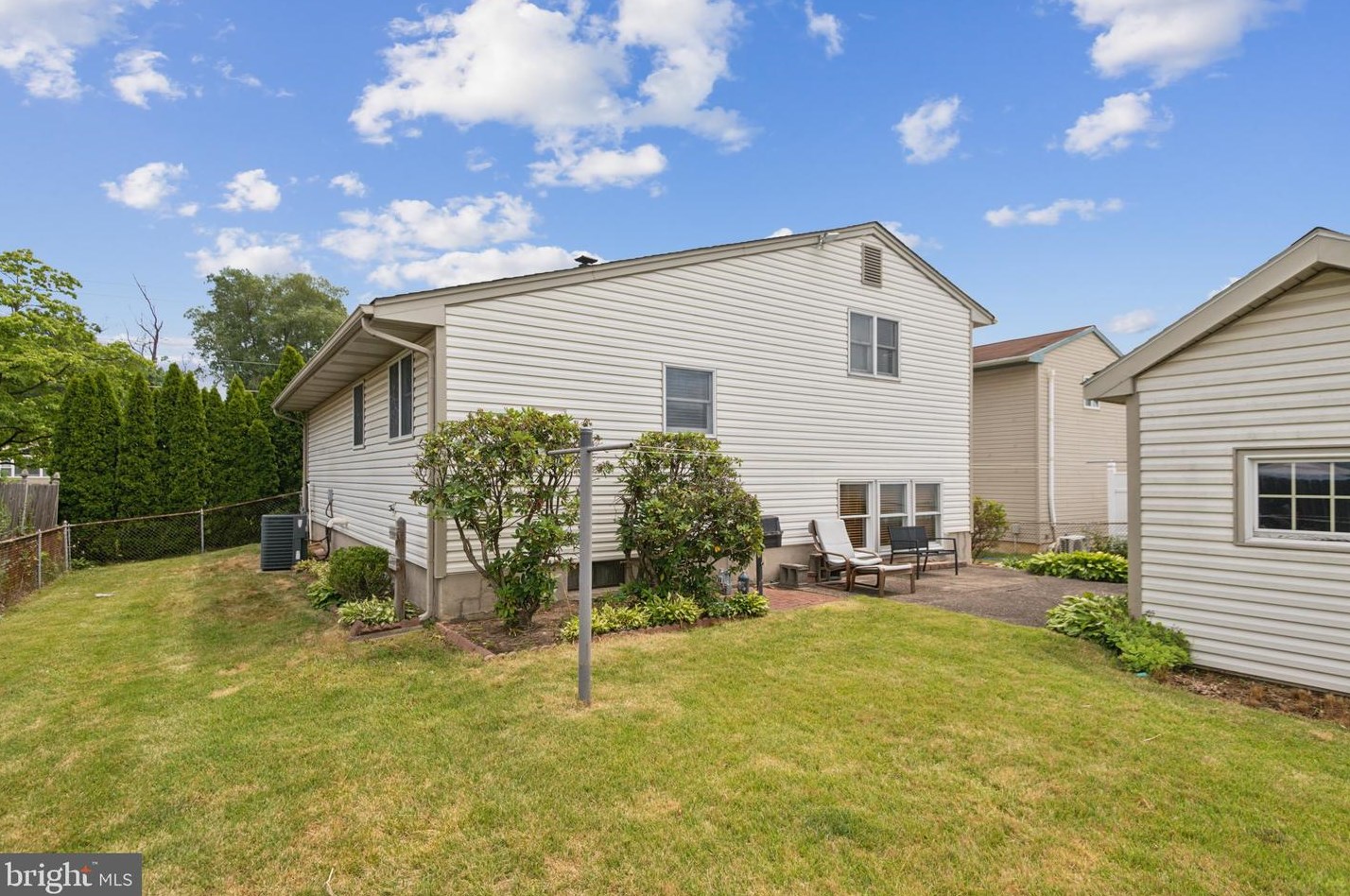 2651 Finlaw Ave, Camden NJ  08109-3116 exterior