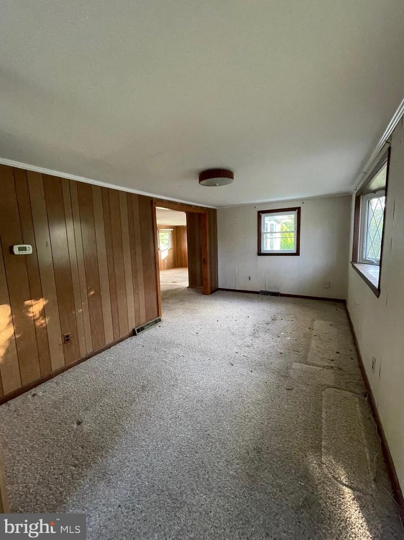 214 Cross Keys Rd, Berlin Boro NJ  08009-9450 exterior