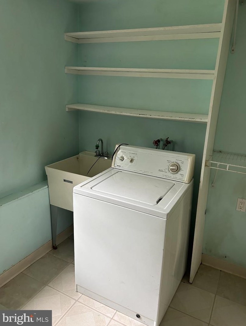 509 Strawbridge Ave, Camden NJ  08108-1814 exterior