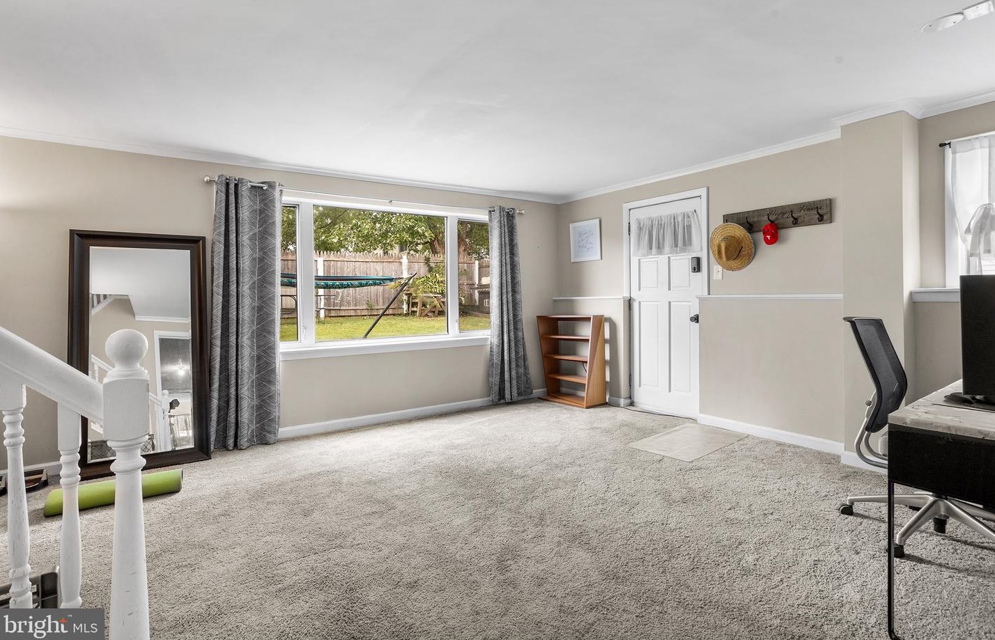 2633 Finlaw Ave, Camden NJ 08109-3117 exterior