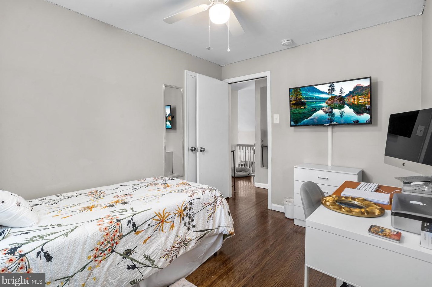 2633 Finlaw Ave, Camden NJ 08109-3117 exterior