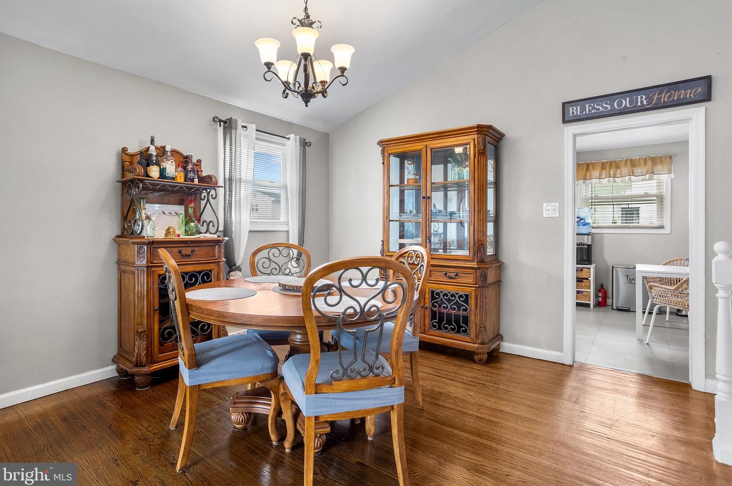 2633 Finlaw Ave, Camden NJ 08109-3117 exterior